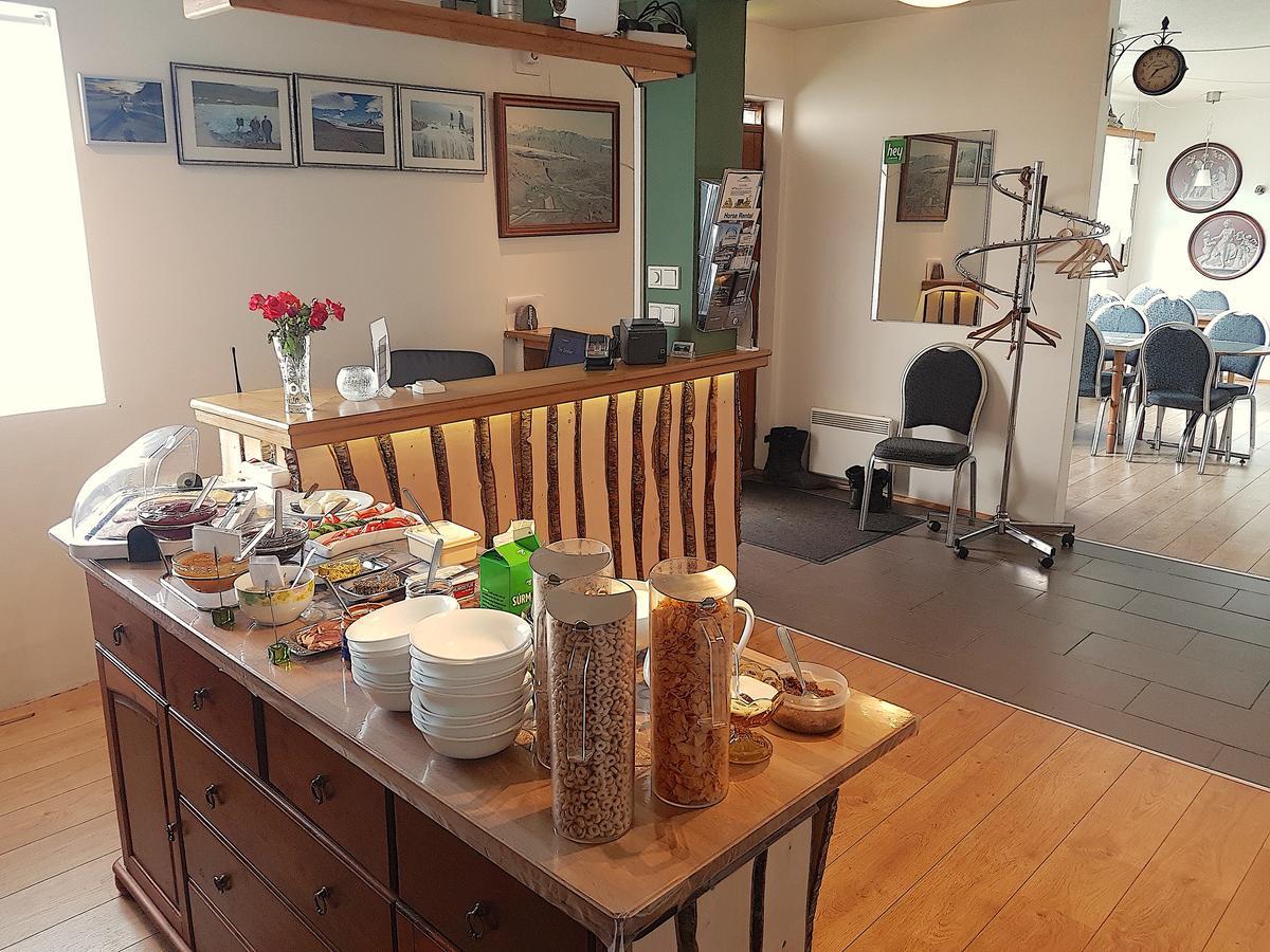 Guesthouse Skalafell Bagian luar foto
