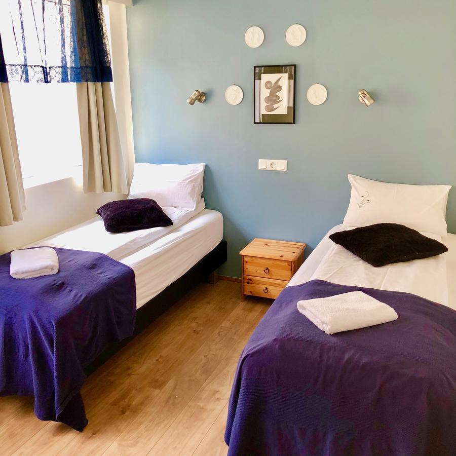 Guesthouse Skalafell Bagian luar foto