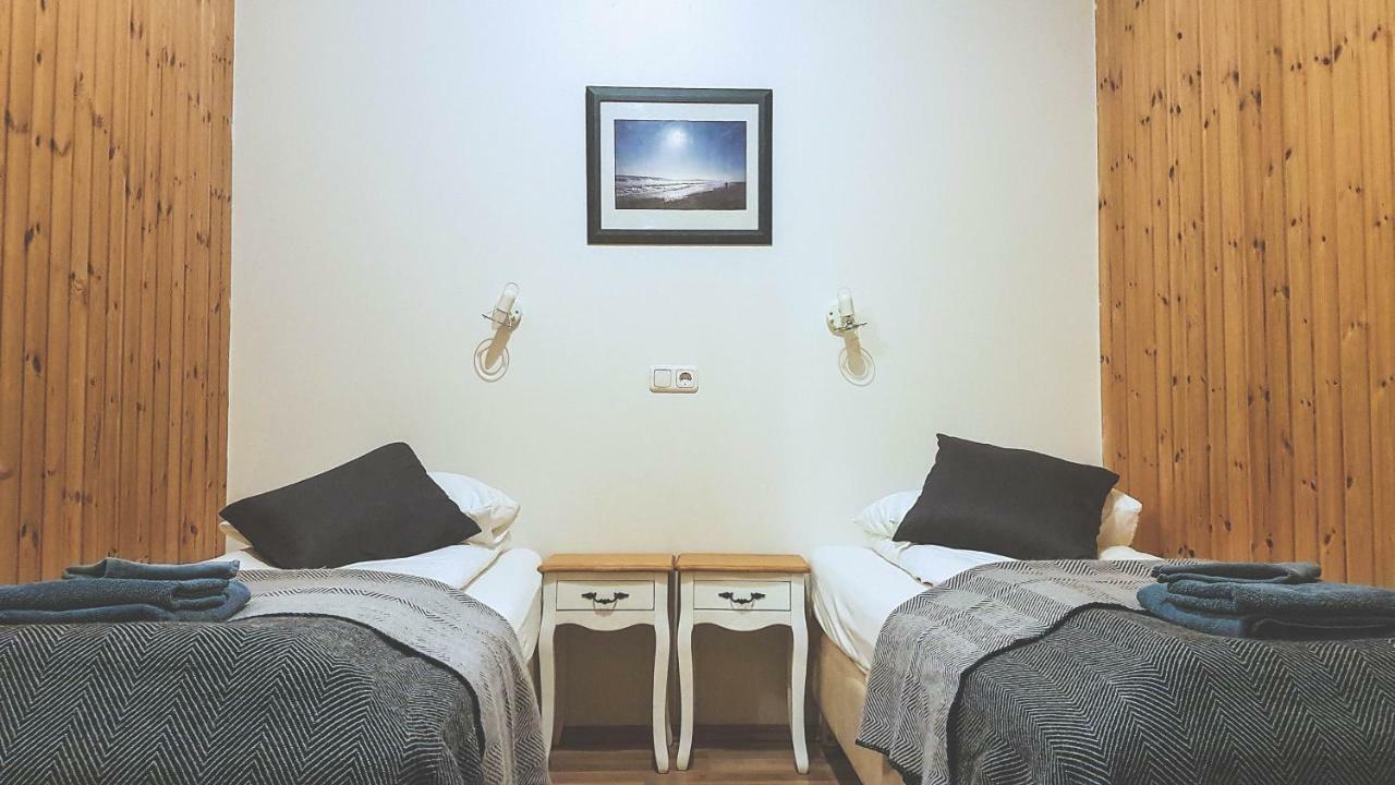 Guesthouse Skalafell Bagian luar foto