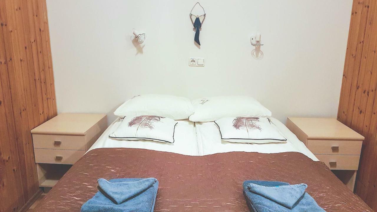 Guesthouse Skalafell Bagian luar foto